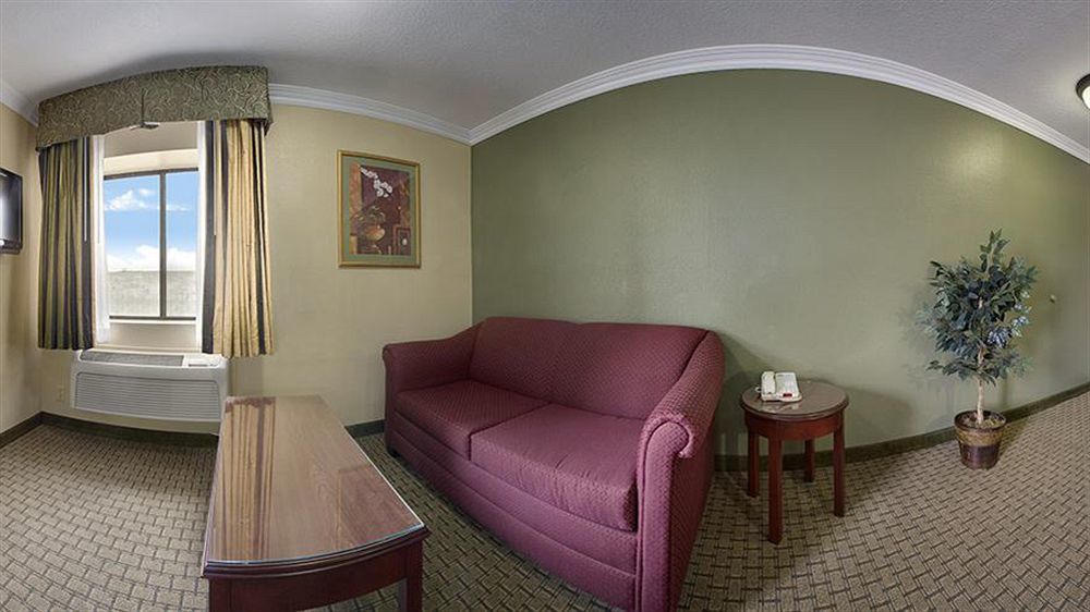 Howard Johnson By Wyndham Reseda Hotel & Suites Los Angeles Eksteriør billede