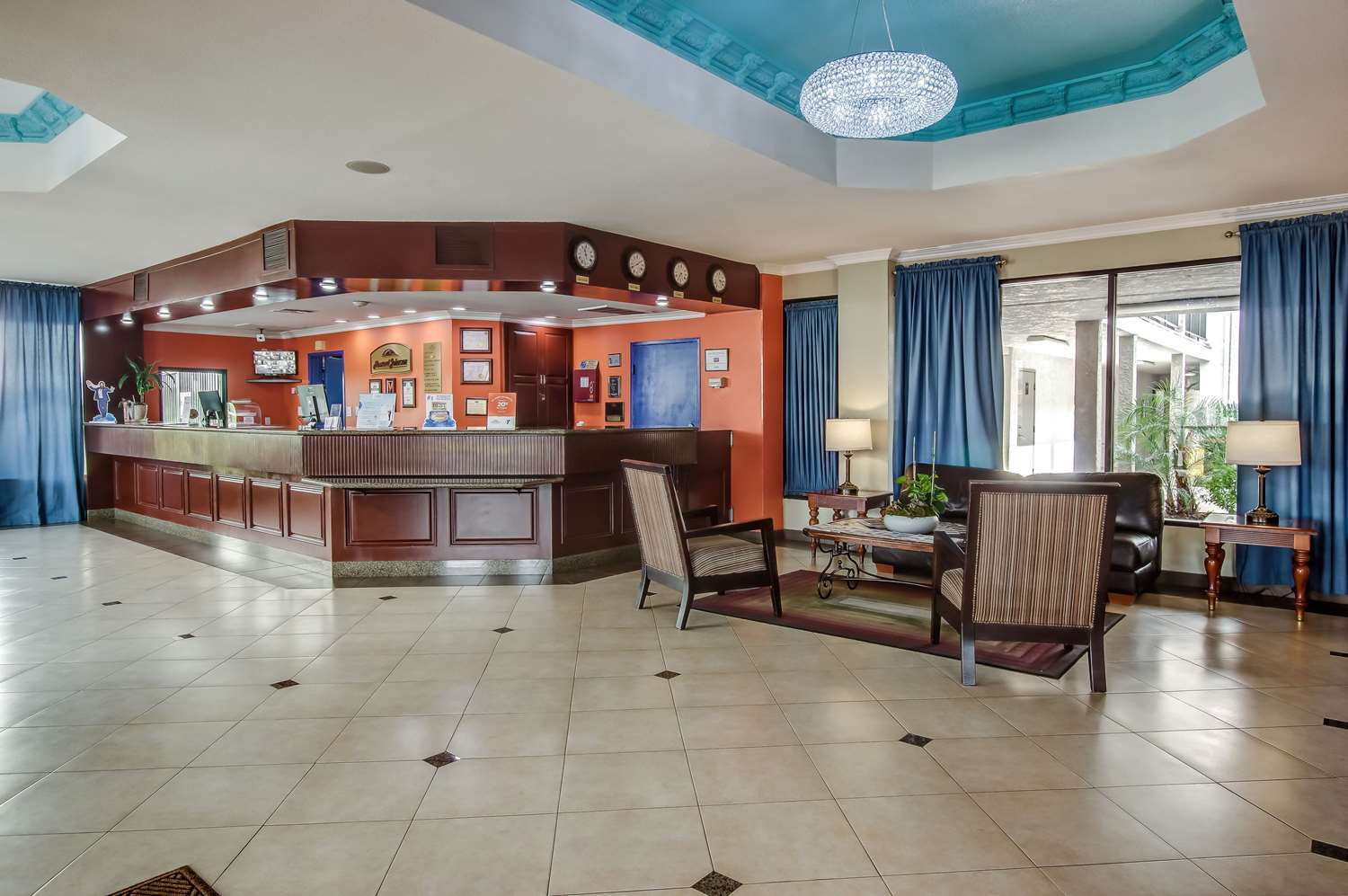 Howard Johnson By Wyndham Reseda Hotel & Suites Los Angeles Eksteriør billede