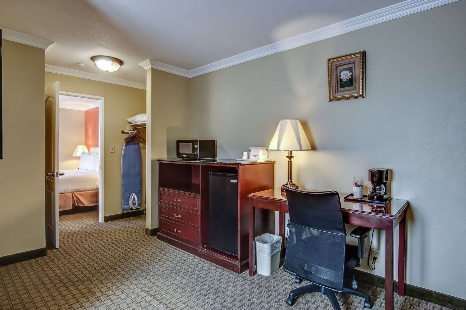 Howard Johnson By Wyndham Reseda Hotel & Suites Los Angeles Eksteriør billede